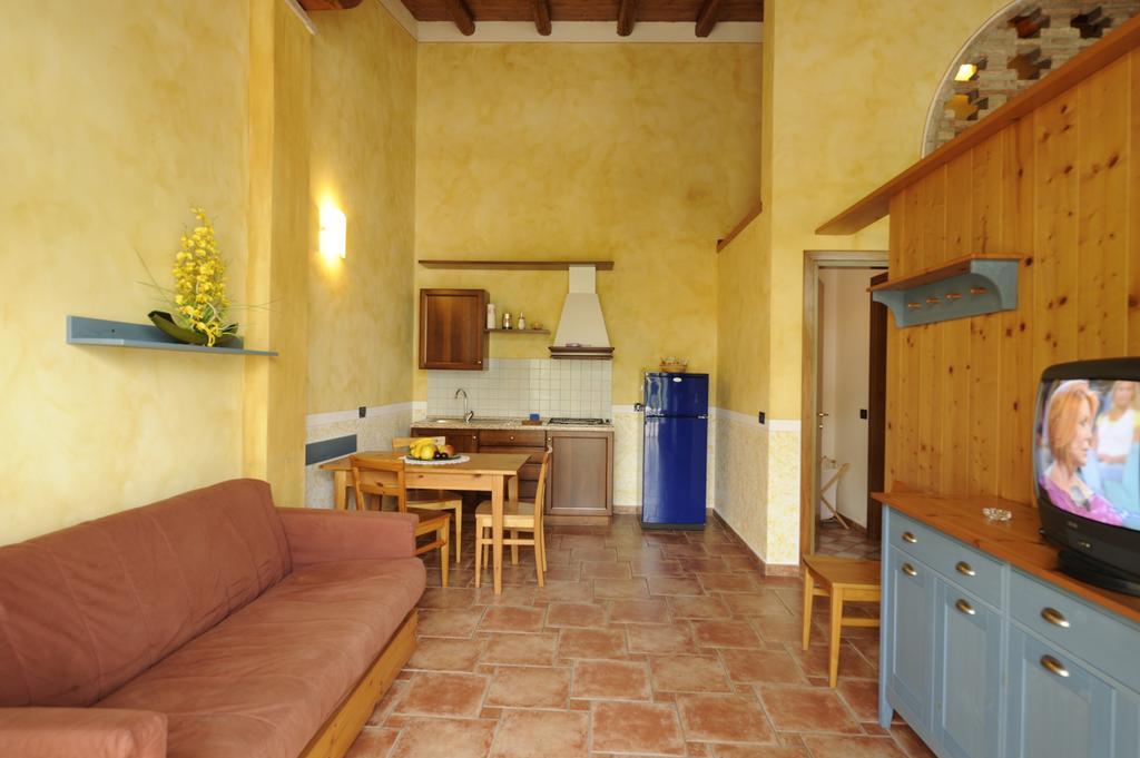 Agriturismo Gian Galeazzo Visconti ξενώνας Valeggio sul Mincio Δωμάτιο φωτογραφία