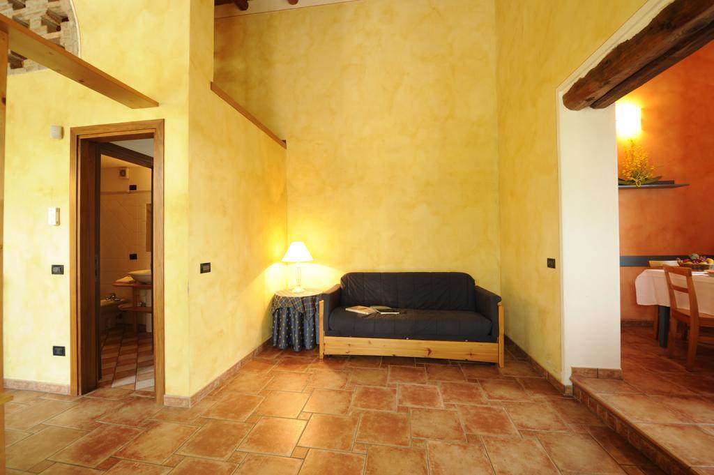 Agriturismo Gian Galeazzo Visconti ξενώνας Valeggio sul Mincio Δωμάτιο φωτογραφία