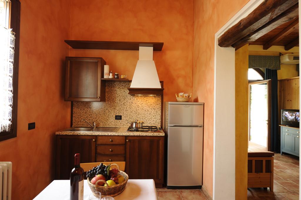 Agriturismo Gian Galeazzo Visconti ξενώνας Valeggio sul Mincio Δωμάτιο φωτογραφία