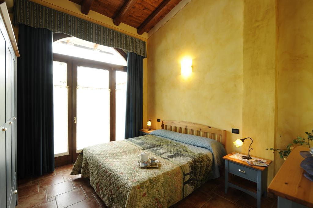Agriturismo Gian Galeazzo Visconti ξενώνας Valeggio sul Mincio Δωμάτιο φωτογραφία