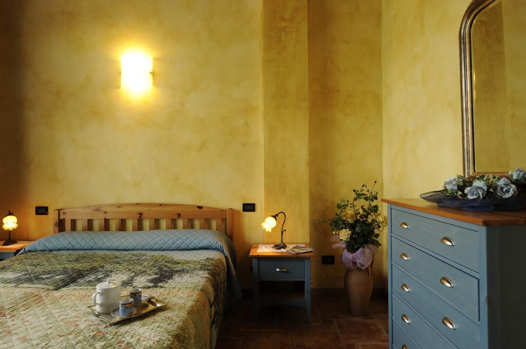 Agriturismo Gian Galeazzo Visconti ξενώνας Valeggio sul Mincio Δωμάτιο φωτογραφία