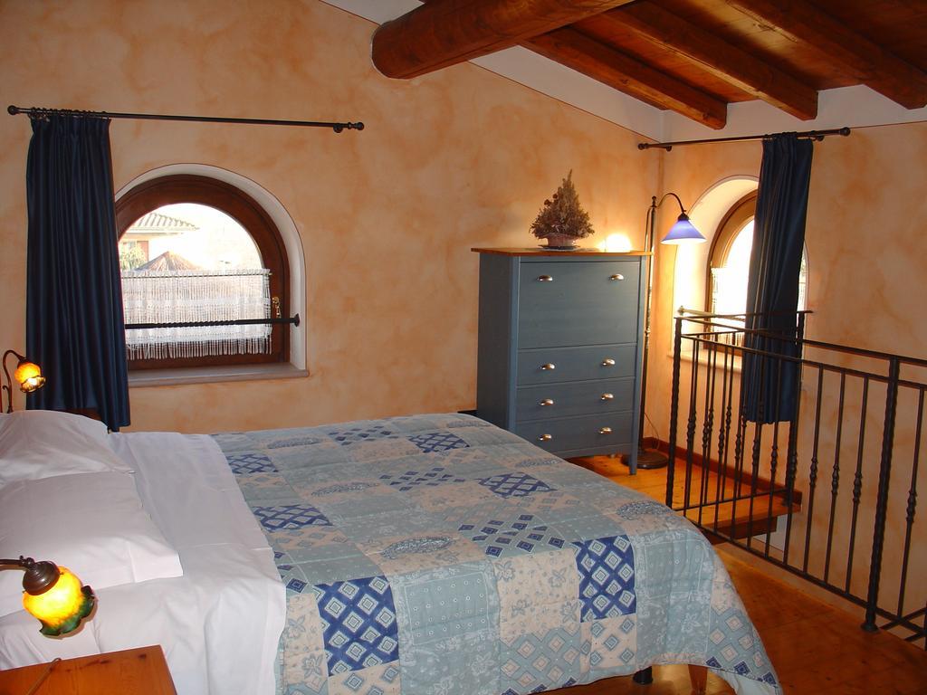Agriturismo Gian Galeazzo Visconti ξενώνας Valeggio sul Mincio Δωμάτιο φωτογραφία